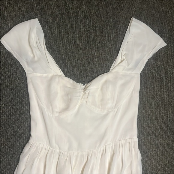 🕊️ REFORMATION Violet Dress. Off the Shoulder. Size US 12. Ivory. Good Condition - Picture 8 of 16